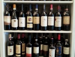Enoteca la vinaccia - Enoteche e vendita vini - Carrara (Massa-Carrara)
