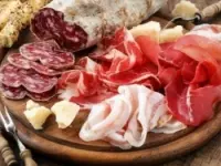 Poggioli salumi salumi e prosciutti lavorazione